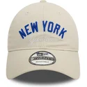 bezowa-czapka-z-zakrzywionym-daszkiem-9twenty-wordmark-new-york-yankees-mlb-regulowana-marki-new-era
