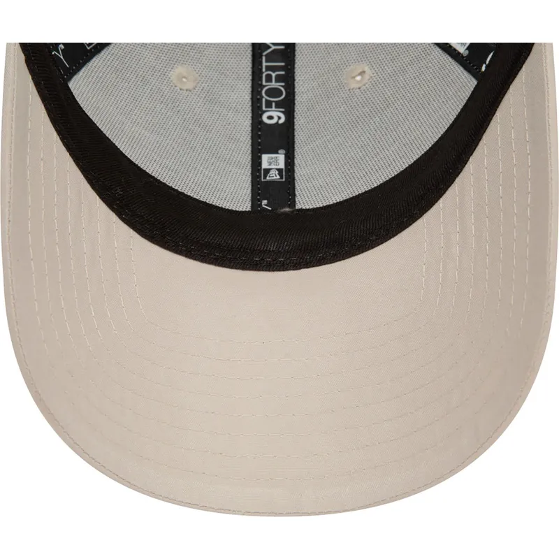 beige-justerbar-bojd-keps-9forty-flawless-new-york-yankees-mlb-fran-new-era