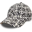 gorra-curva-beige-y-negra-ajustable-9forty-monogram-de-new-york-yankees-mlb-de-new-era