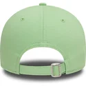 cappellino-con-visiera-curva-verde-chiaro-regolabile-9forty-essential-di-new-era