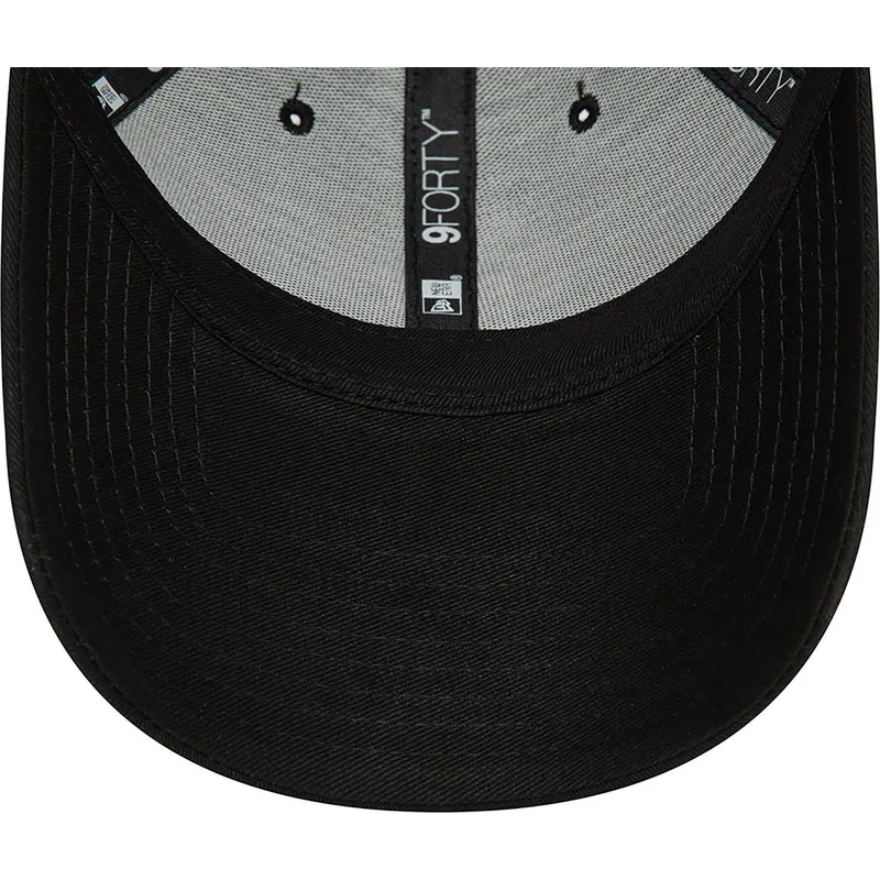 cappellino-curvo-nero-regolabile-9forty-di-new-era