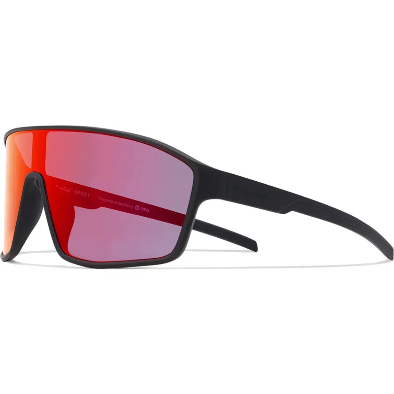 sonnenbrille-schwarz-gafas-der-sol-negras-daft-008-von-red-bull