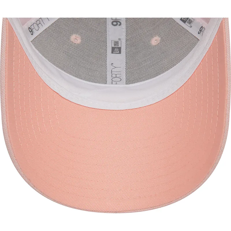 rozowa-regulowana-czapka-z-zakrzywionym-daszkiem-dla-kobiet-9forty-linen-new-york-yankees-mlb-new-era
