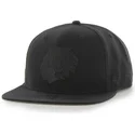 cappellino-nero-snapback-con-visiera-piatta-e-logo-nero-dei-chicago-blackhawks-nhl-sure-shot-di-47-brand