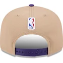 brun-och-lila-platt-keps-snapback-9fifty-draft-2024-fran-los-angeles-lakers-nba-av-new-era
