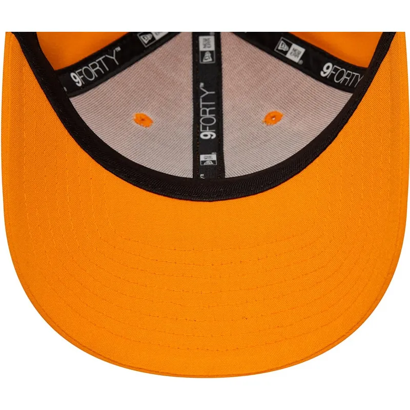cappelli-curva-arancia-snapback-9forty-repreve-dei-mclaren-racing-formula-1-di-new-era cappelli-curva-arancia-snapback-9forty-repreve-dei-mclaren-racing-formula-1-di-new-era