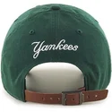 grune-gebogene-kappe-mit-kleinem-new-york-yankees-logo-mlb-clean-up-von-47-brand