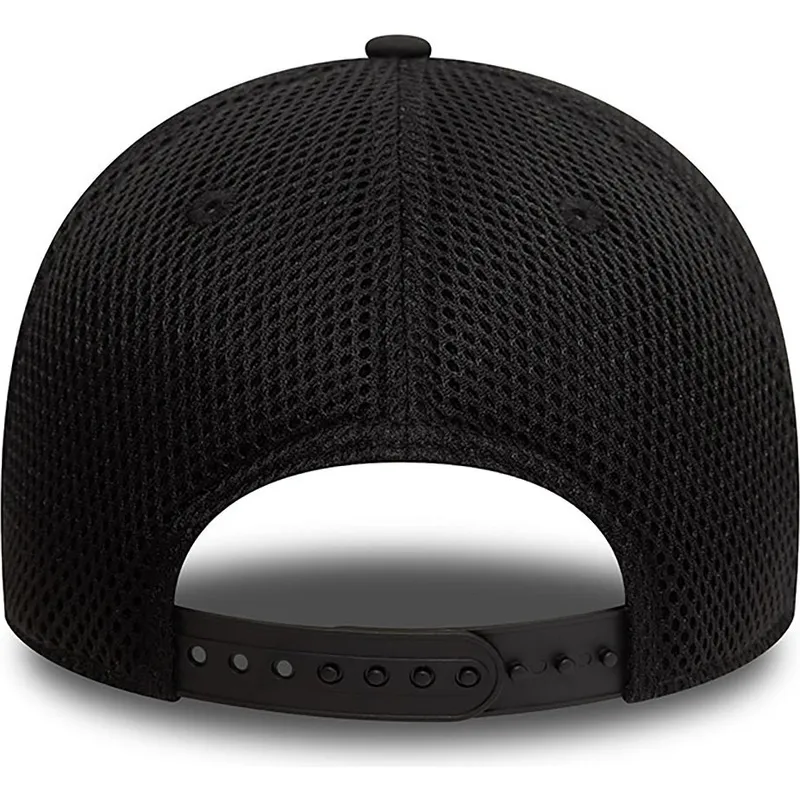 svart-truckerkeps-9forty-fran-alpine-f1-team-formula-1-av-new-era