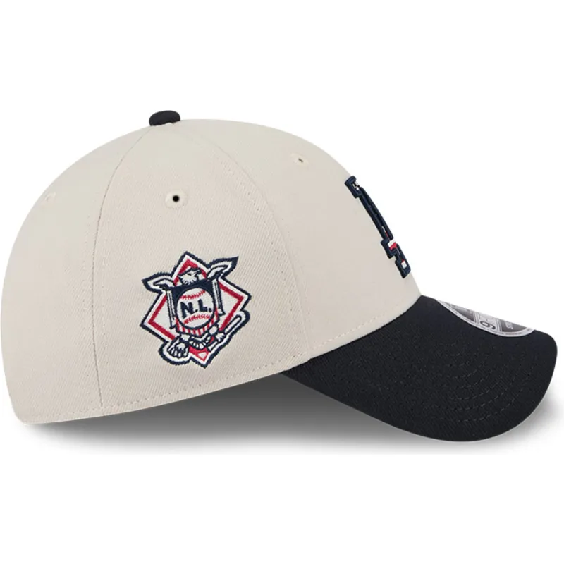 cappellino-curvo-beige-e-blu-marino-snapback-9forty-stretch-snap-4th-of-july-di-los-angeles-dodgers-mlb-di-new-era