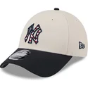 cappello-curvo-beige-e-blu-navy-snapback-9forty-stretch-snap-4th-of-july-dei-new-york-yankees-mlb-di-new-era