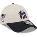 cappello-curvo-beige-e-blu-navy-snapback-9forty-stretch-snap-4th-of-july-dei-new-york-yankees-mlb-di-new-era