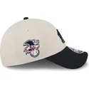 cappello-curvo-beige-e-blu-navy-snapback-9forty-stretch-snap-4th-of-july-dei-new-york-yankees-mlb-di-new-era