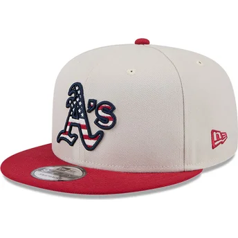 Gorra plana beige y roja snapback 9FIFTY 4th of July de Oakland Athletics MLB de New Era