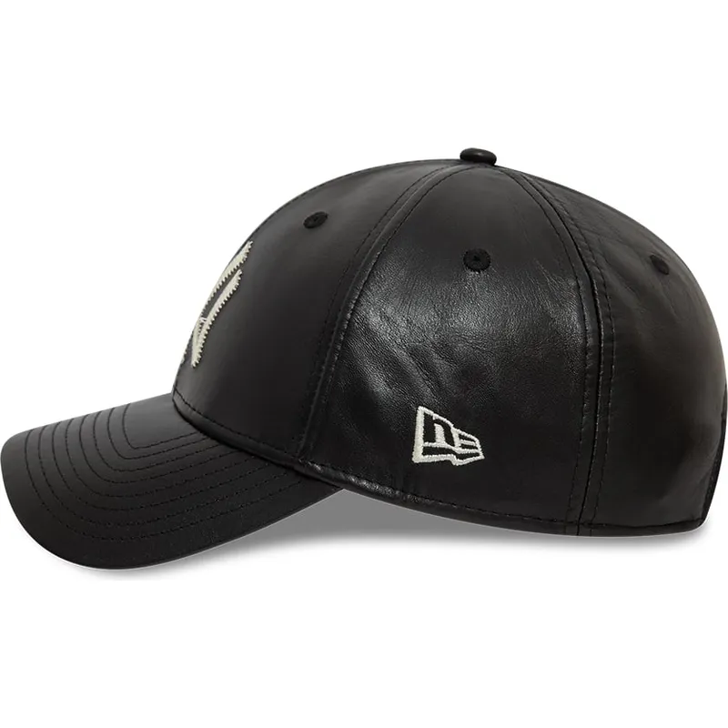 gorra-curva-negra-ajustable-9forty-leather-de-new-york-yankees-mlb-de-new-era