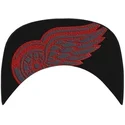 cappello-snapback-nero-a-visiera-piatta-con-logo-a-lettere-dei-detroit-red-wings-nhl-di-47-brand