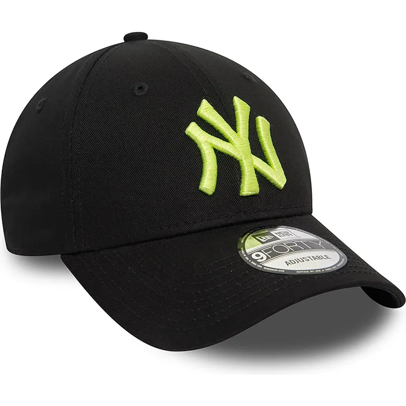 schwarze-verstellbare-curved-cap-mit-grunem-logo-9forty-league-essential-der-new-york-yankees-mlb-von-new-era