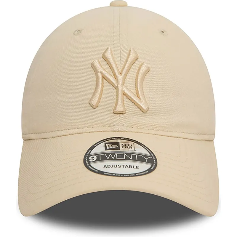 cappellino-curvo-beige-regolabile-con-logo-beige-9twenty-league-essential-dei-new-york-yankees-mlb-di-new-era