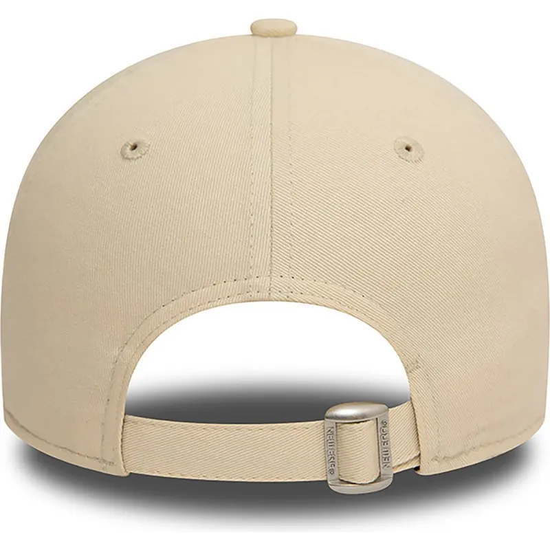 cappellino-curvo-beige-regolabile-con-logo-beige-9twenty-league-essential-dei-new-york-yankees-mlb-di-new-era