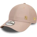 beige-verstellbare-9forty-flawless-kappe-mit-gebogenem-schirm-und-goldenem-logo-der-new-york-yankees-mlb-von-new-era