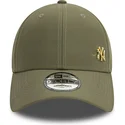 cappellino-verde-curvo-regolabile-con-logo-dorato-9forty-flawless-dei-new-york-yankees-mlb-di-new-era