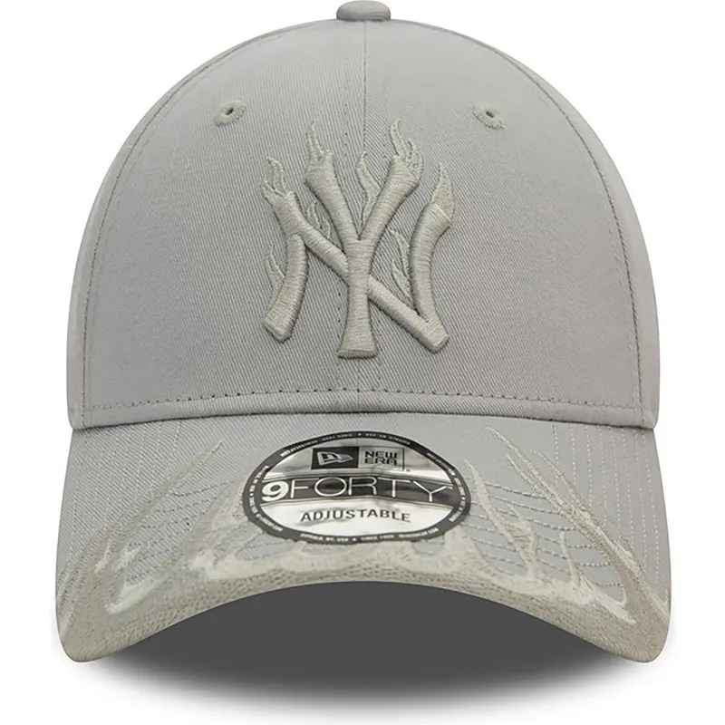 mutzen-gebogen-grau-verstellbares-band-9forty-flame-der-new-york-yankees-mlb-von-new-era