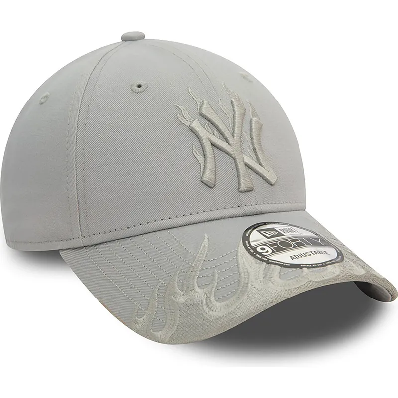 cappelli-curva-grigio-cinghia-regolabile-9forty-flame-dei-new-york-yankees-mlb-di-new-era