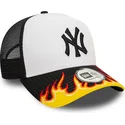 cappelli-curva-bianco-snapback-a-frame-flame-dei-new-york-yankees-mlb-di-new-era