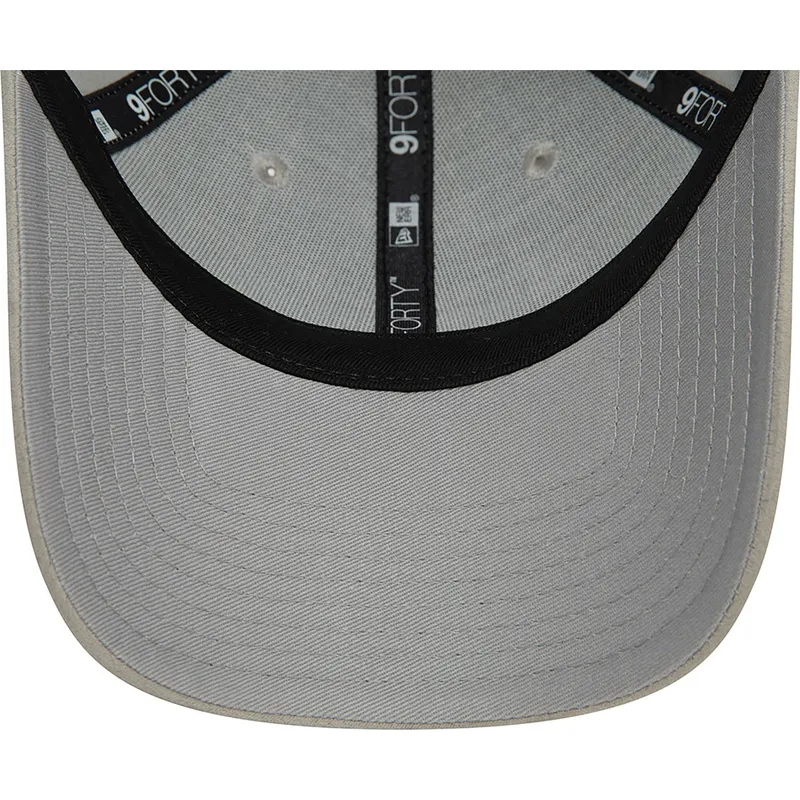 graue-verstellbare-curved-cap-9forty-suede-von-valentino-rossi-vr46-motogp-von-new-era