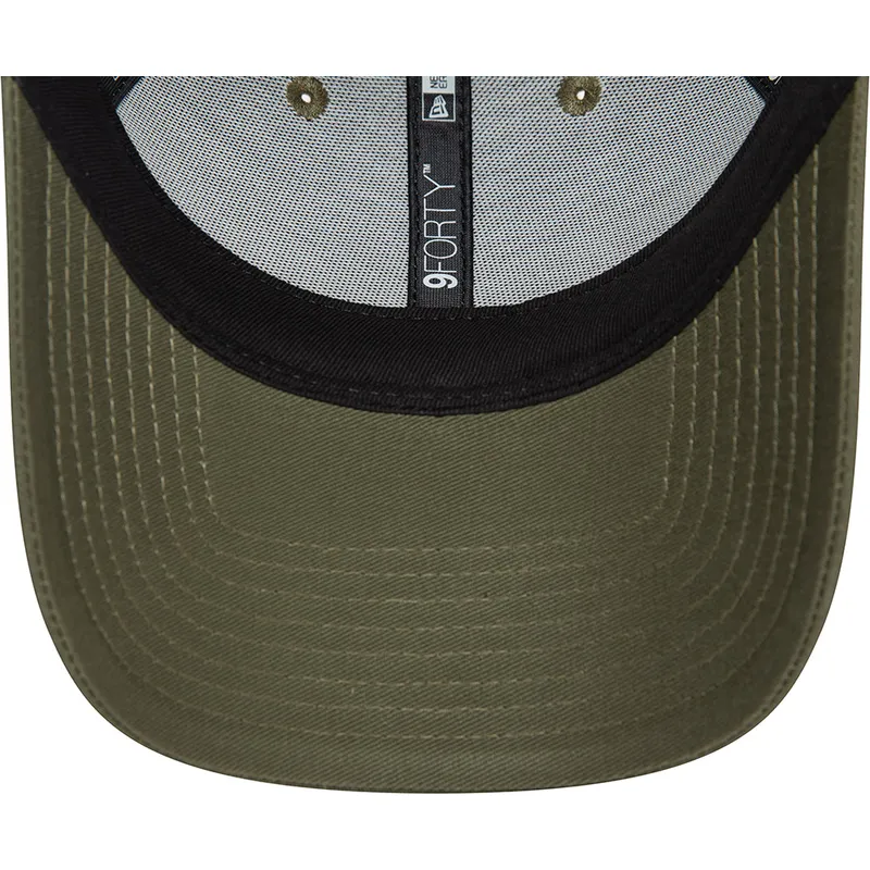 cappellino-con-visiera-curva-verde-regolabile-9forty-seasonal-di-red-bull-racing-formula-1-di-new-era