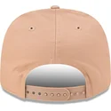 gorra-curva-beige-snapback-9fifty-seasonal-flower-de-red-bull-racing-formula-1-de-new-era