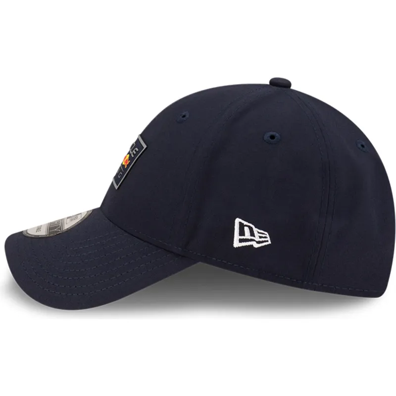 cappellino-visiera-curva-blu-marino-regolabile-9forty-repreve-graphic-di-red-bull-racing-formula-1-di-new-era