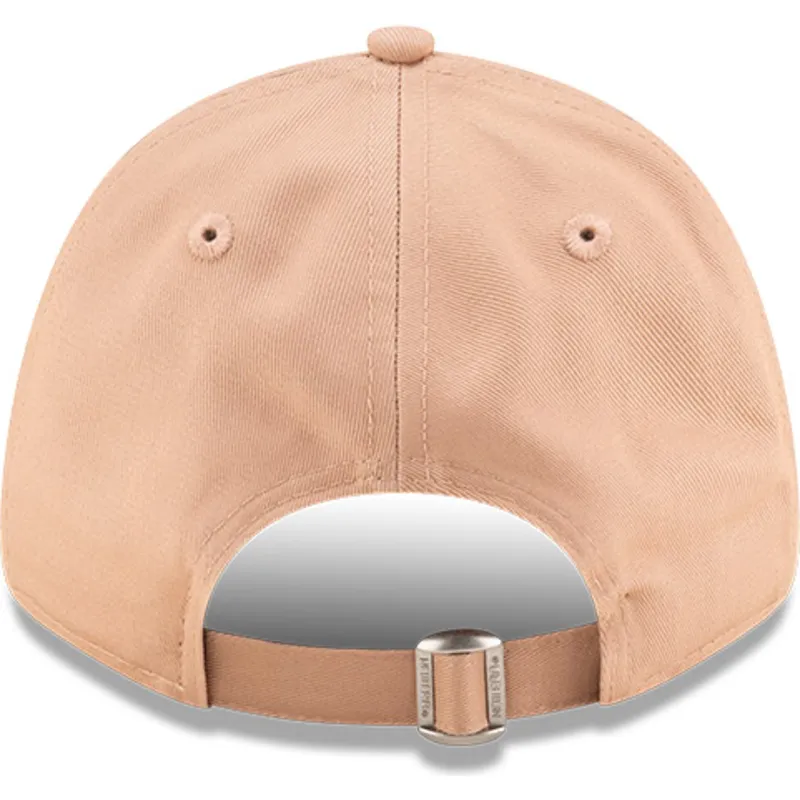 cappelli-curva-beige-cinghia-regolabile-9forty-seasonal-dei-mclaren-racing-formula-1-di-new-era