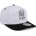 cappellino-curvo-bianco-e-nero-snapback-golfer-chrome-logo-di-new-york-yankees-mlb-di-new-era