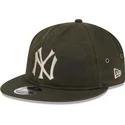 grune-verstellbare-flatcap-9fifty-waxed-canvas-der-new-york-yankees-mlb-von-new-era