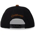 snapback-marrone-e-nero-con-visiera-curva-vint01-di-von-dutch
