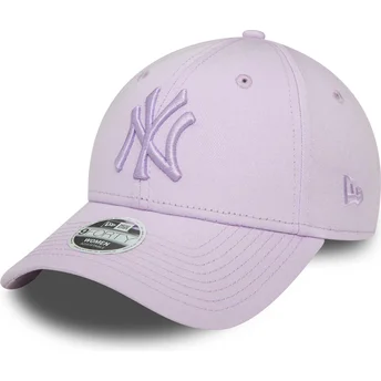Cappellino con visiera curva viola regolabile con logo viola da donna 9FORTY League Essential dei New York Yankees MLB di New Er