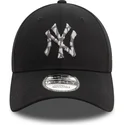 cappellino-curvo-nero-regolabile-9forty-seasonal-infill-dei-new-york-yankees-mlb-di-new-era