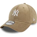 cappellino-beige-con-visiera-curva-regolabile-9forty-cord-dei-new-york-yankees-mlb-di-new-era