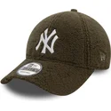 casquette-courbee-verte-ajustable-9forty-borg-new-york-yankees-mlb-new-era