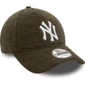 cappellino-con-visiera-curva-verde-regolabile-9forty-borg-di-new-york-yankees-mlb-di-new-era