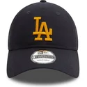 cappellino-visiera-curva-blu-marino-regolabile-con-logo-giallo-9twenty-league-essential-di-los-angeles-dodgers-mlb-di-new-era