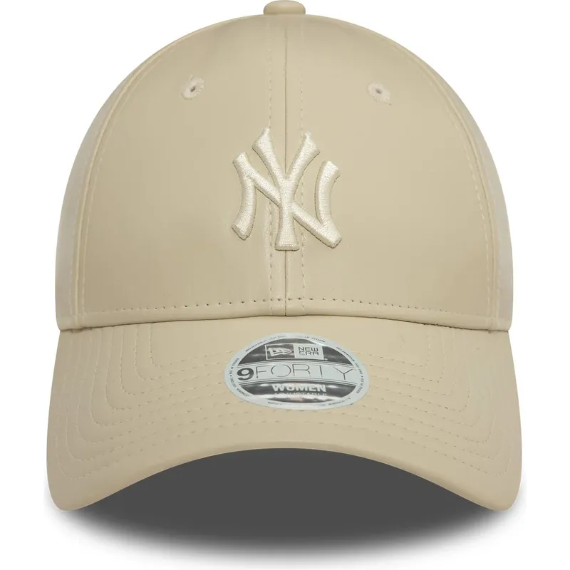 mutzen-gebogen-beige-verstellbares-band-9forty-midi-pu-der-new-york-yankees-mlb-von-new-era