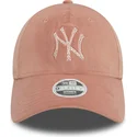 gebogene-rosa-verstellbare-damenkappe-9forty-velour-diamante-der-new-york-yankees-mlb-von-new-era