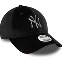 schwarze-gebogene-verstellbare-damenkappe-9forty-velour-diamante-der-new-york-yankees-mlb-von-new-era