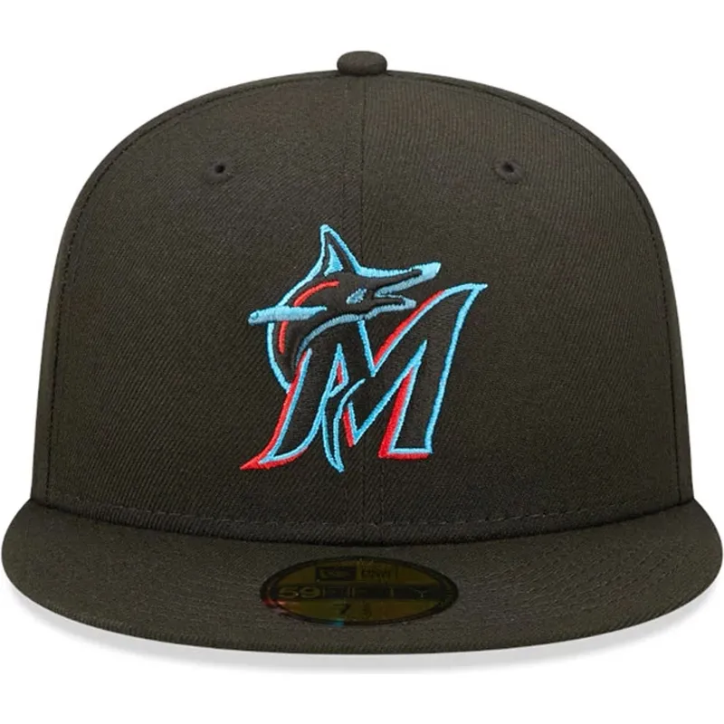 schwarze-enganliegende-59fifty-ac-perf-flatcap-der-miami-marlins-mlb-von-new-era