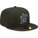 cappello-piatto-nero-aderente-59fifty-ac-perf-dei-miami-marlins-mlb-di-new-era