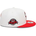 cappellino-snapback-piatto-bianco-e-rosso-9fifty-white-crown-patch-dei-chicago-bulls-nba-di-new-era