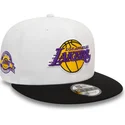 cappellino-piatto-bianco-e-nero-snapback-9fifty-white-crown-patch-dei-los-angeles-lakers-nba-di-new-era