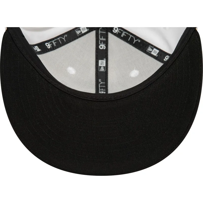 mutzen-flach-schwarz-snapback-9fifty-white-crown-patch-der-los-angeles-lakers-nba-von-new-era