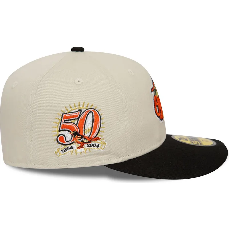 gorra-curva-beige-y-negra-ajustada-59fifty-pin-de-baltimore-orioles-mlb-de-new-era